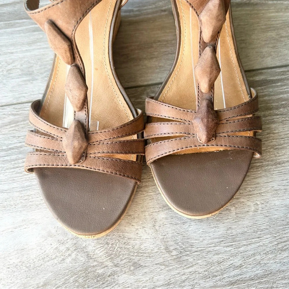 Clarks Brown Leather T Strap Wedge Heel Sandals - Picture 4 of 14